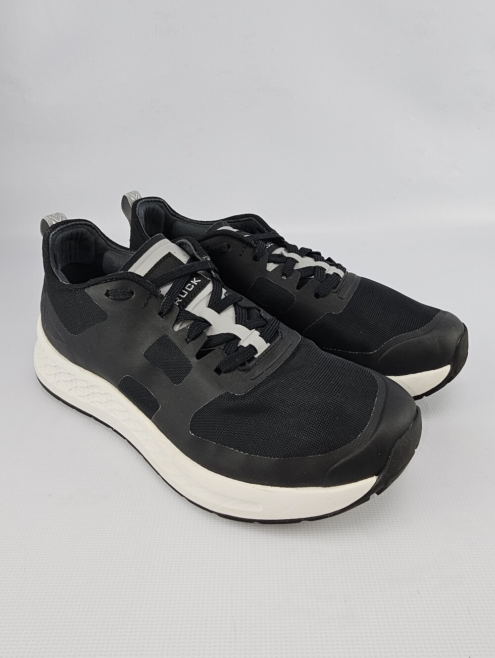 GORUCK Rough Runners Women's 10.5 Black & White